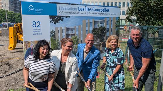 Pelletée de terre pour les habitations Les Îles Courcelles